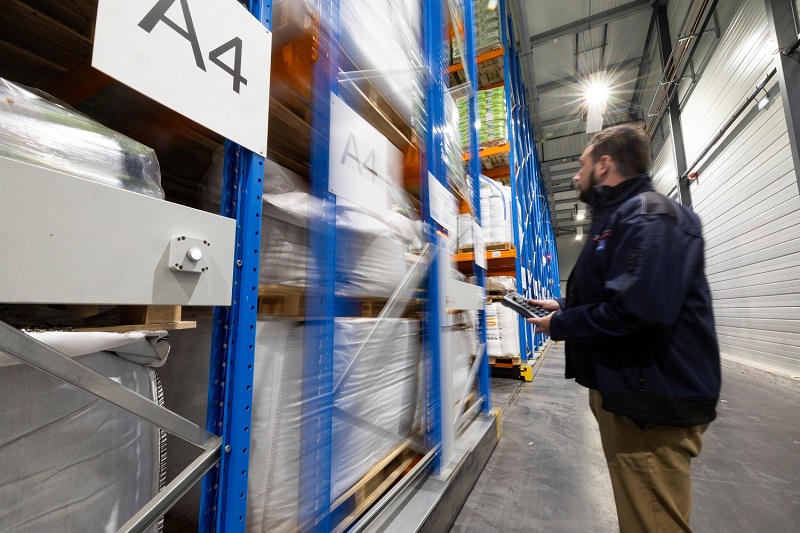 Transports Laporte - stockage sur racks mobiles - Logistique