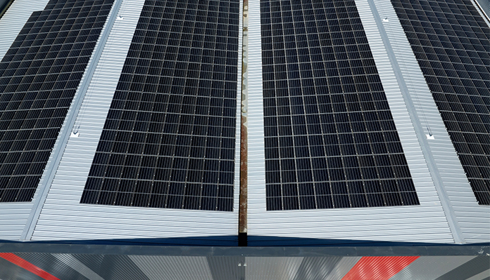 Engagements RSE de Transports Laporte - Panneaux photovoltaïques - Optimiser la consommation électrique des bâtiments