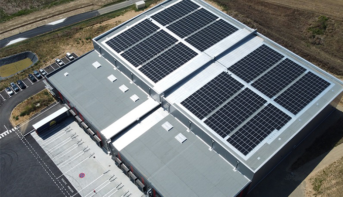 Engagements RSE de Transports Laporte - Panneaux photovoltaïques - Optimiser la consommation électrique